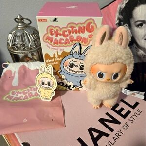 Labubu *EXCITING MACRON* Soymilk